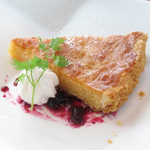 リンゴのタルトケーキ