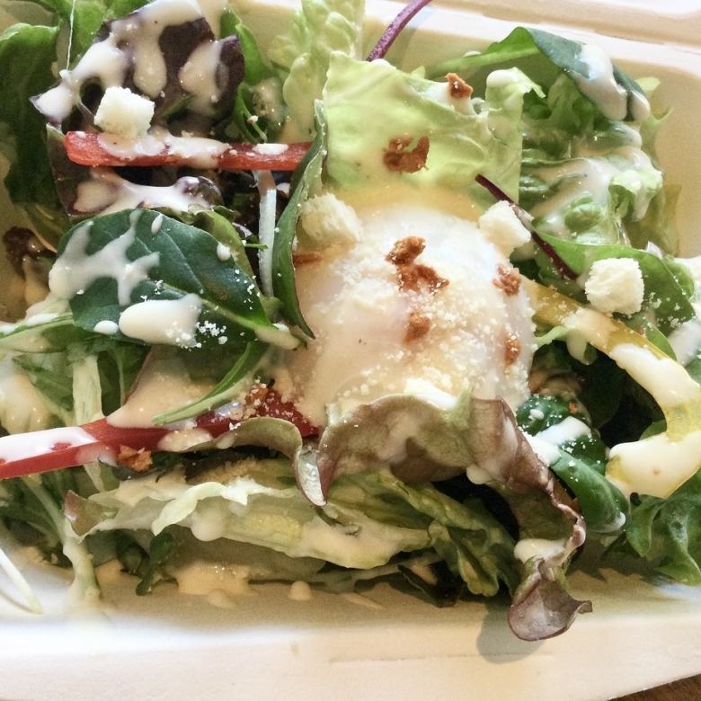 シーザーサラダ　温泉卵のせ※テイクアウトは全て、前日迄のご予約分のみ承ります