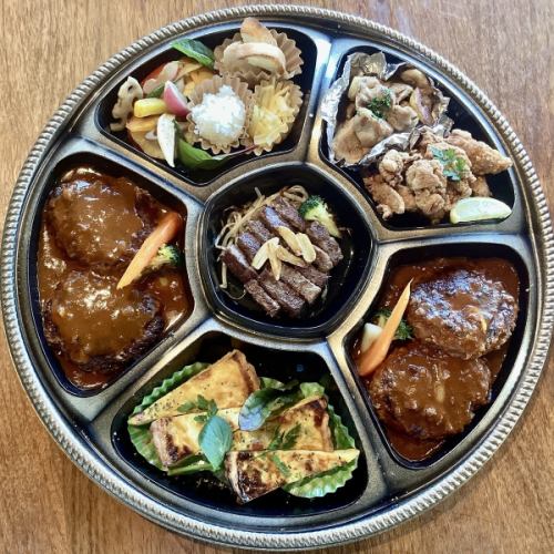 【2~3日前迄に要予約】ステーキ、手づくりハンバーグ、焼き野菜のバーニャカウダなど入った豪華オードブル