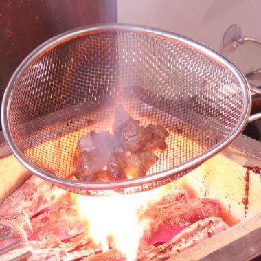带有木炭火的“煎烤炉”