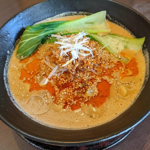 濃厚白胡麻担々麺