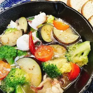 타토 고로 고로 야채 아히 조