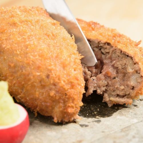 Japanese black beef fillet minced meat cutlet