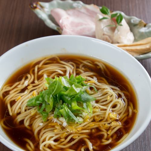 【こだわりの麺とスープ。至福の〆ラーメン。】こく旨!鶏塩ラーメン