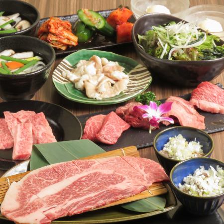 【2人黃金套餐】共12種，鹹豬舌等人氣肉品套餐，附無限暢飲，每人6,000日圓