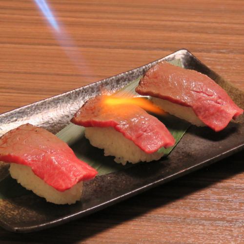 黒毛和牛の炙り寿司