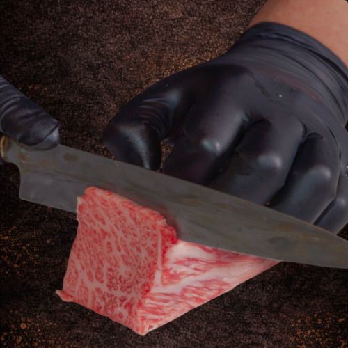 肉職人の目利き― プロの眼と秘伝の味が生む