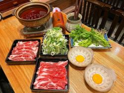 Duzhong Brown Pork Shabu-Shabu (2 servings)