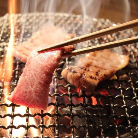 Whether you are a single person, a family, or a group! Enjoy high-quality yakiniku alone in a calm space ♪