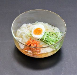 Cold noodles (Japanese style)