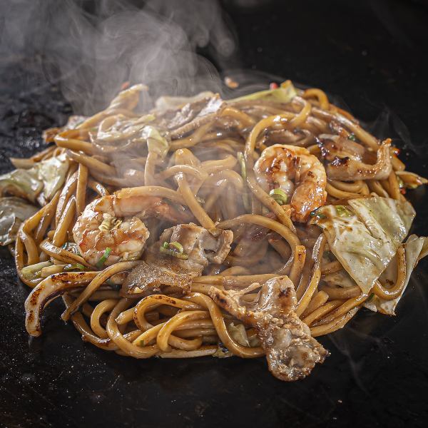 【満足感◎】ミックス焼きそば