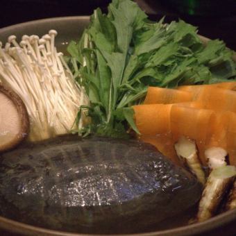 Soft-shelled turtle hotpot & Hakata skewers 7,500 yen (tax included) course 8 dishes in total <120 minutes all-you-can-drink included>