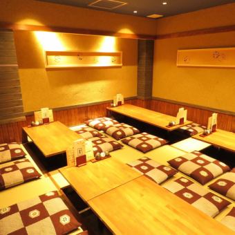 All our parlors are digging.There are also seats available for 3 to 4 people.Perfect for drinking with friends and colleagues at the workplace. ◎ Relax your legs and enjoy our specialty dishes and sake.If you connect a table, it can accommodate up to 26 people.