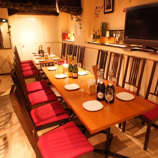 [Private reservation for 16 people ~ OK!] Please enjoy our carefully selected meat dishes at Kakurega Meat Bar! It can be used for various occasions such as company banquets and girls' nights out.There are about 60 types of all-you-can-drink menu including sparkling wine and premium malts!! Enjoy your time without worrying about the people around you ☆