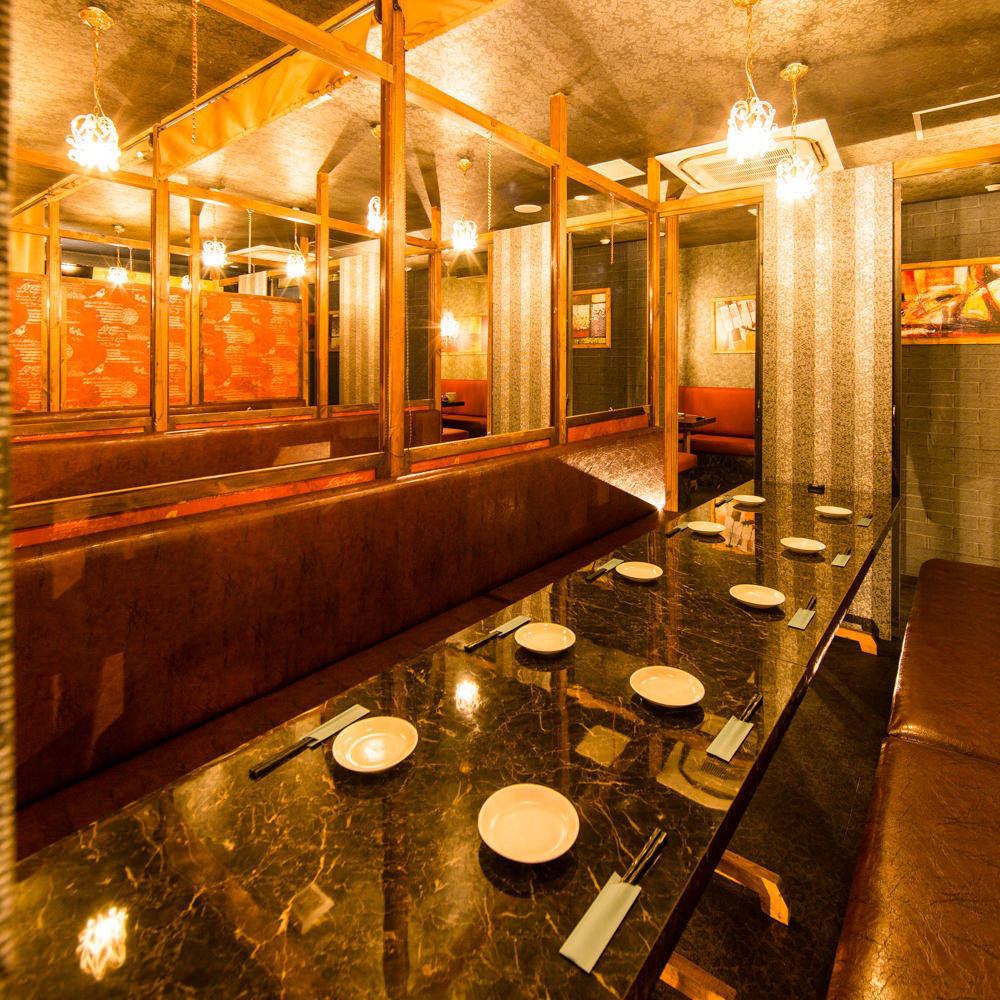 Private rooms are also available for groups! You can enjoy your party without worrying about your surroundings.