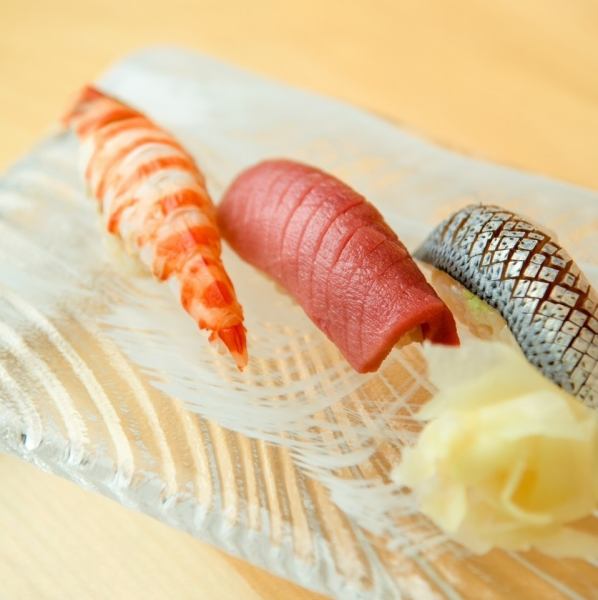熟成本まぐろの三種盛(大トロ・中トロ・赤身)