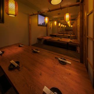 最大80名様まで利用可能な店貸切！団体でも一体感のあるレイアウトで、会社宴会・歓送迎会・決起会・パーティーにもピッタリ！田町で貸切ができる居酒屋をお探しの方にオススメの宴会空間です！