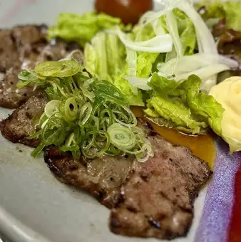 黒毛和牛の特製網焼きポン酢