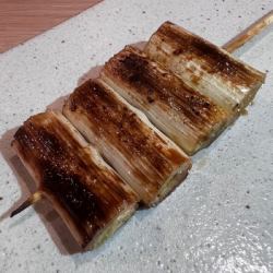 Grilled green onions