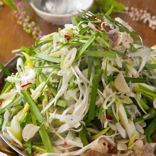 《国産牛もつ鍋＆前菜盛》プレミアム食べ飲み放題5,000円★サントリー生中瓶付