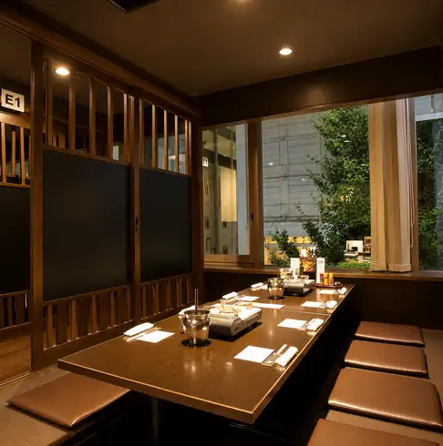 For banquets in Hakata, choose Kurogane! Enjoy Hakata specialties like gyoza, sesame mackerel, and motsunabe (offal hot pot).