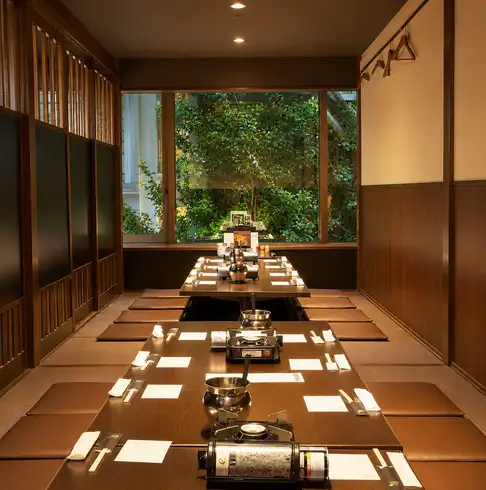 Stretch out and relax♪ Our sunken seating area can accommodate up to 70 people!