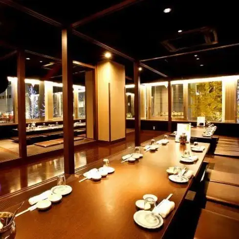 Stretch out and relax♪ Our sunken seating area can accommodate up to 70 people!