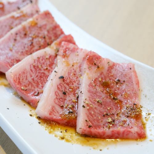 サシの入った贅沢なお肉を心ゆくまで堪能いただけます★