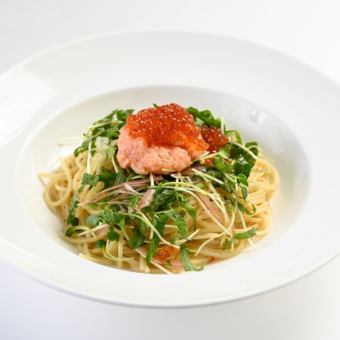 イクラと鮭トロユッケの和風ペペロンチーノ