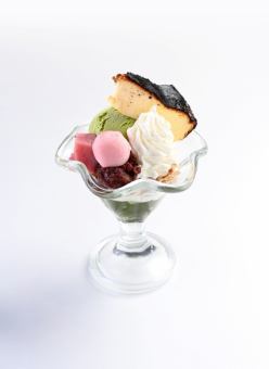 自家製バスクチーズケーキの和パフェ