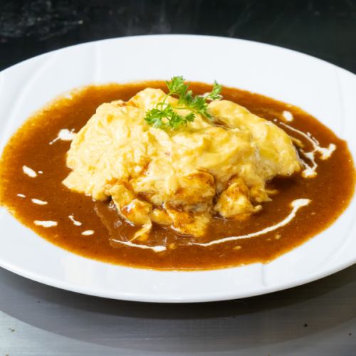 和牛ホホ肉と牛すじ肉の半熟オムレツ