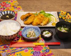 【月】日替わり定食（鶏むね肉のチキンカツ）