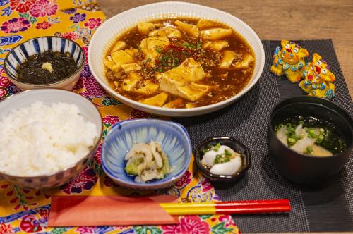 【土】日替わり定食（琉球麻婆豆腐）