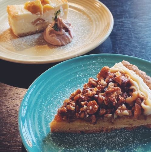 SALAD/PASTA(裏面よりお選びください)/DRINK(コーヒー(HOT/ICE)、紅茶(HOT/ICE)、ウーロン茶(HOT/ICE))