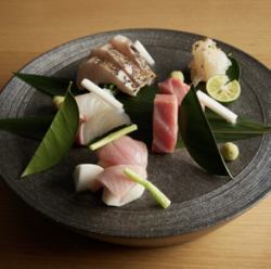 Assortment of 5 kinds of sashimi