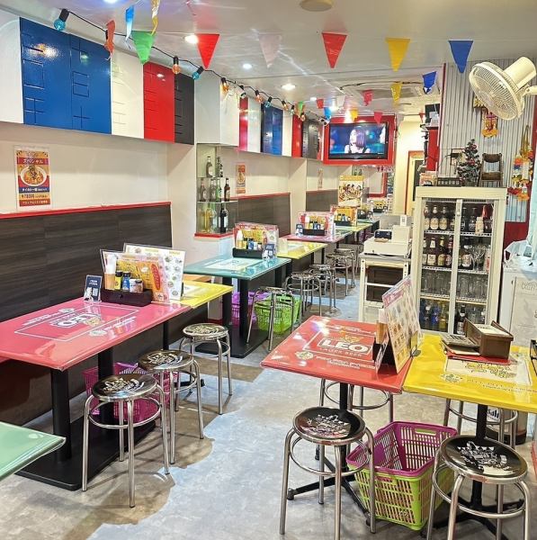 阿佐ヶ谷駅から徒歩2分と、アクセス抜群の立地です◎会社帰りのサク飲みや、各種宴会、女子会、ランチ利用にもぴったりで、気軽にお立ち寄りいただけるのが魅力です♪タイから直輸入した調味料を使用した本格的なタイ料理とタイで親しまれているタイ本場のドリンクと共に、賑やかで楽しいひとときをお過ごしいただけます。