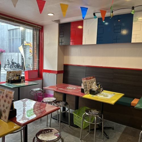 様々なシーンでご利用いただけるお席をご用意しています