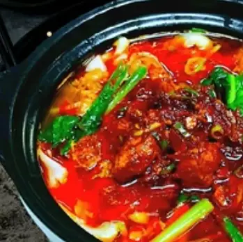 【女性にも人気の】刀削麺