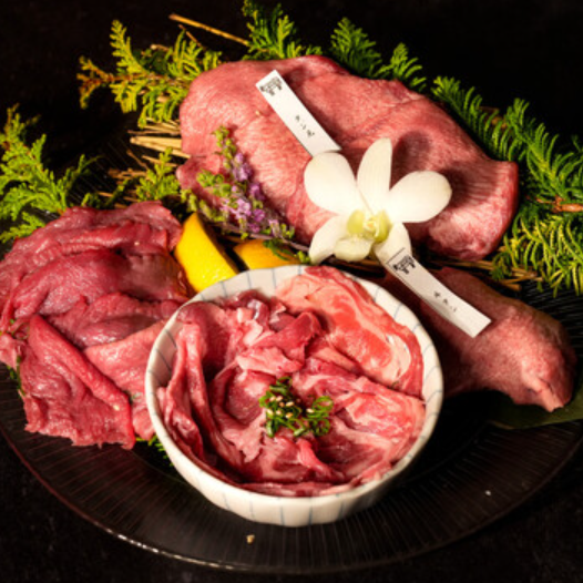 希少部位の上牛タンや旨味引き出したタンカルビを楽しもう!