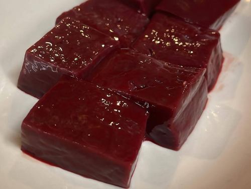 誠に勝手ながら、明日2月3日（火）ランチタイム貸切営業となりますのでお知らせ申し上げます。 
ご来店を予定されていたお客様には大変ご不便おかけいたしますが、何卒ご了承下さいますようお願い申し上げます。

ディナータイムは通常通り営業致します。
皆様のご来店お待ちしております‼️

本日のオススメ
『レバカク』新鮮で美味しいレバー入荷してます♪
『いちごのミルフィーユ』大人気スウィーツ‼️
『ポッサム』豚肉を白菜に包んで食べる韓国料理。
『菜の花のナムル』今しか食べれない！季節限定ナムル！

#三千浦 #国立 #谷保 #国立グルメ #焼肉