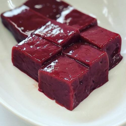 美味しいレバー入荷してます♪
新鮮な角切りレバーを自家製ごま油で食べる『レバカク』が美味しいです‼️
ランチの『レバニラ炒め定食1500円』もオススメですよー♪

『菜の花のナムル』
ほのかな苦味が美味しい季節限定ナムルです！

『和牛ハラミ』
美味しいハラミ入荷してます‼️霜降りで柔らかく独特の歯応えと旨味が魅力の部位です。

2月20日、21日は『ワインの日🍷』
全てのワインが20％OFFのお得な日🉐

#三千浦 #国立 #谷保 #国立グルメ #焼肉