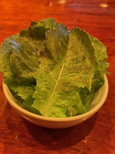 自家製サンチュあります♪
『自家製サンチュ』とご注文下さい!
ほんのり苦味のある味わい深いサンチュです。
4月の月替りランチ始めました。
『桜えびの冷麺ランチ』
『梅冷麺ランチ』
『石焼角煮ご飯ランチ』
『ネギ塩カルビ丼』
『国産牛レバニラ炒め定食』大人気なので継続してやってます♪
#三千浦 #国立 #谷保 #国立グルメ #国立ランチ