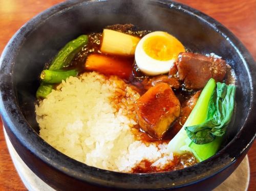 4月の月替りランチはじめました‼️
『梅冷麺ランチ1350円』
サラダ・小鉢・ナムル・ドリンク付き
特製梅ダレに絡めたさっぱり冷麺
『桜えびの冷麺ランチ1550円』
サラダ・小鉢・ナムル・ドリンク付き
えびの旨味と香りのあるスープ。
『石焼角煮ご飯ランチ1800円』
サラダ・小鉢・スープ・ドリンク付き
豚の角煮とアツアツ、カリカリの石焼ご飯が美味しい
『ネギ塩カルビ丼ランチ1800円』
ピリ辛ネギとカルビがうまい!
大人気
『国産牛レバニラ炒め定食1500円』
も継続してやってます♪
『焼肉ランチ2850円』
サラダ・小鉢・ナムル・スープ・ライス・ドリンク付き
カルビとハラミが食べられる焼肉ランチもオススメです♪
#三千浦 #国立 #谷保 #国立グルメ #焼肉