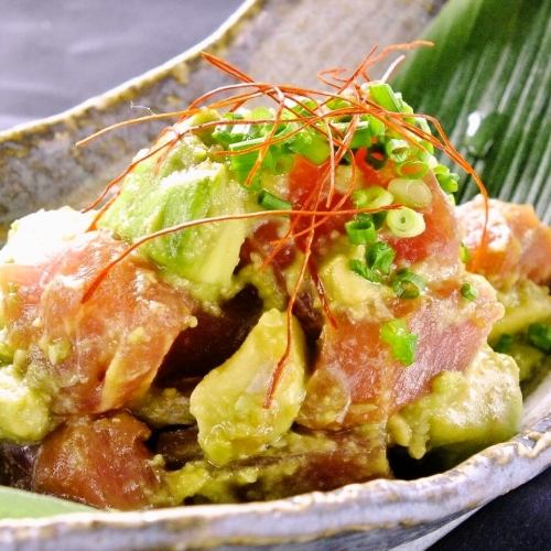 Tuna and avocado with wasabi and soy sauce/crab miso cucumber