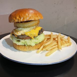 SPECIAL BURGER  (スペシャル バーガー)