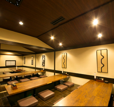 【Seating Suitable for Banquet】 On the 2nd floor, we prepare a moat tatami floor.8 people private room × 2, 16 people private room × 1, so if you are attending a fusuma for a gathering of mumma friends with children and lawyers, for example, it will be 40 banquet halls for 40 people, so it is perfect for launching work and farewell party etc. There is no doubt that you can use it in various scenes ☆ Enjoy a meal slowly.