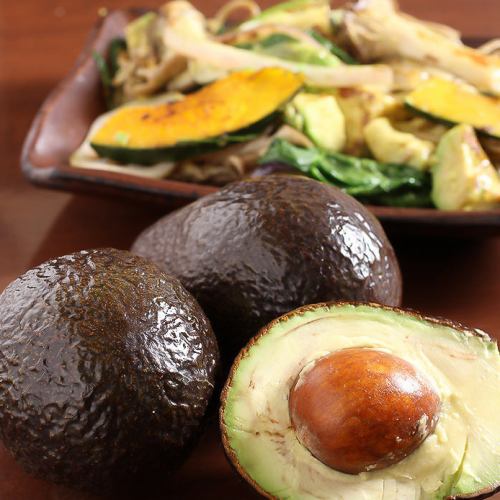 Kyoto Chabana specialty, yakisoba "Kyoto vegetable mixed avocado black yakisoba" ♪