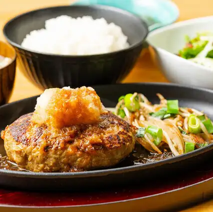 国産牛100% ジューシーハンバーグ(200g)