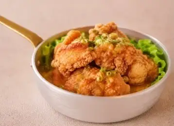 Deep-fried chicken with the aroma of Japanese dashi broth