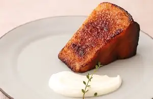 Crème brûlée Earl Grey Basque cheesecake